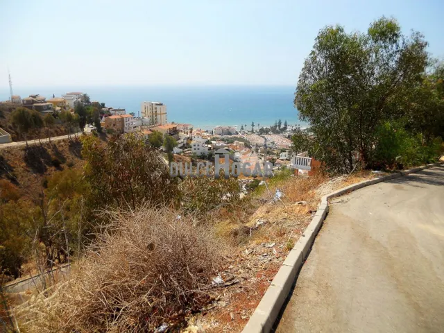 PARCELA URBANA CON VISTAS AL MAR Y MONTAÑA. - foto 5