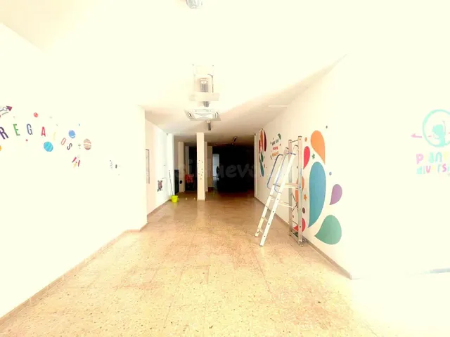 SE VENDE LOCAL COMERCIAL - foto 2