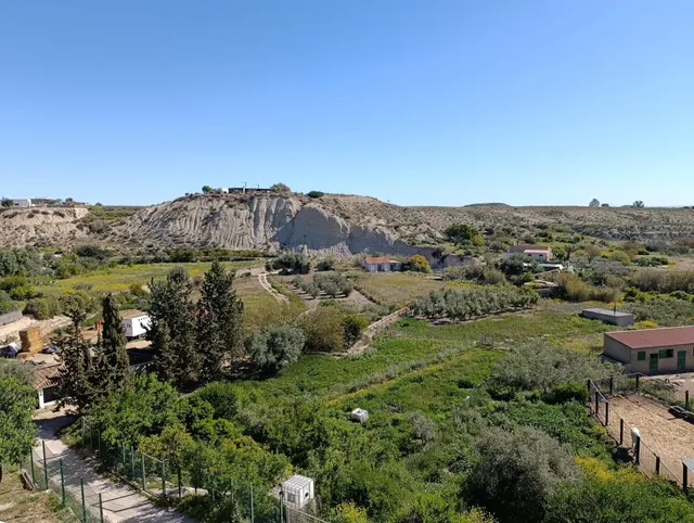 Espacioso bajo de Obra Nueva en Los Gallardos | 3 hab, 3 bañ - foto 2