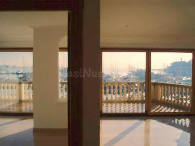 PISO CON GRAN TERRZA Y PISCINA EN CAN BARBARA - PASEO MARITI - foto 2