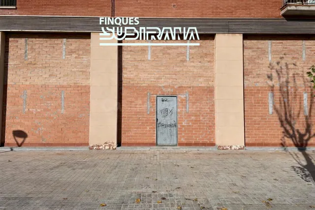 LOCAL COMERCIAL EN VENDA A CALAF – ALTA ANOIA - foto 3