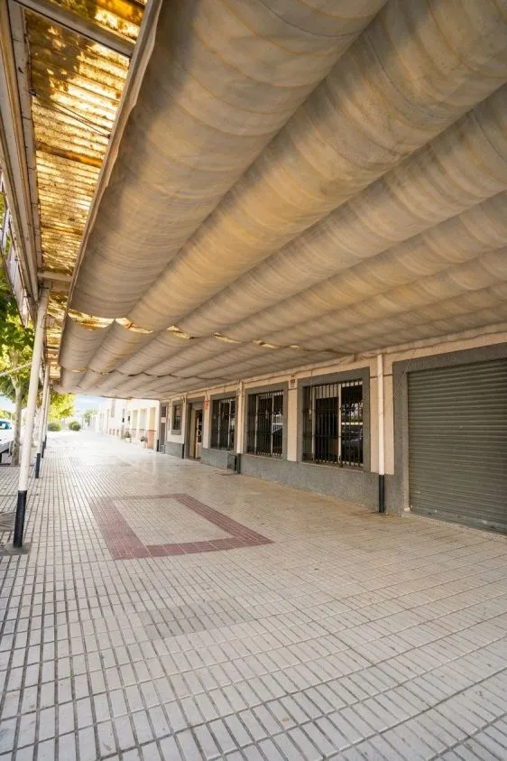 Local comercial de hostelería con gran terraza y salón de eventos en Guadiana. — 10