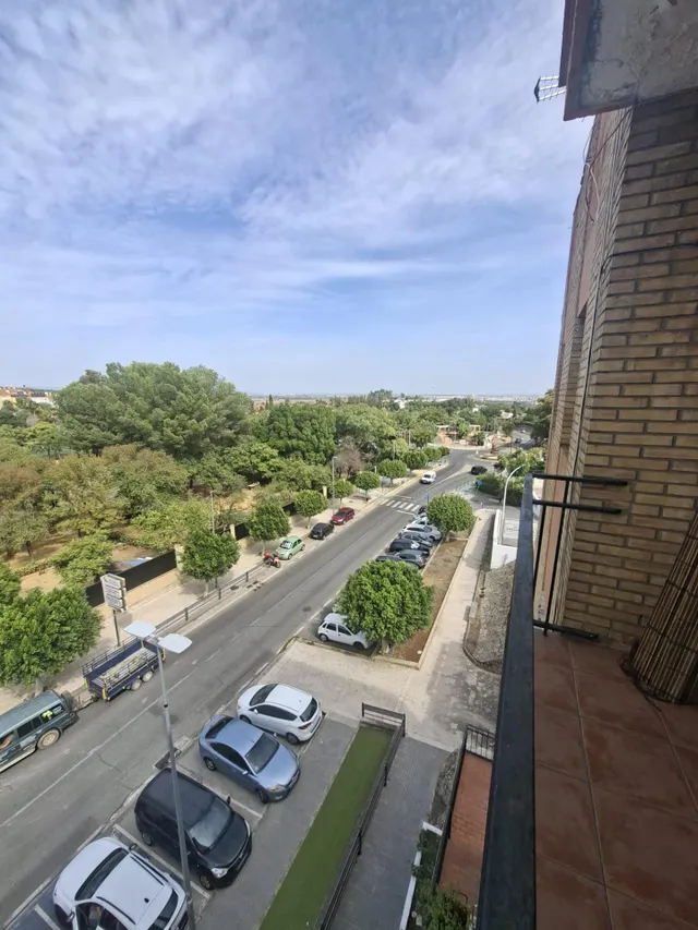 Vivienda con terraza y vistas despejadas — 29