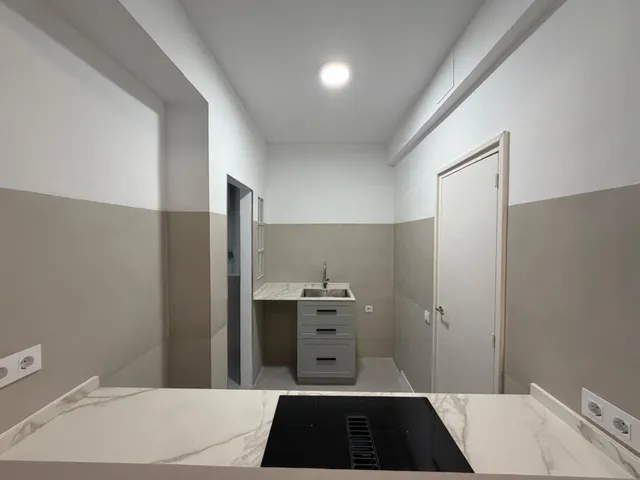 Piso reformado de 3 habitaciones con patio en Gràcia — 11