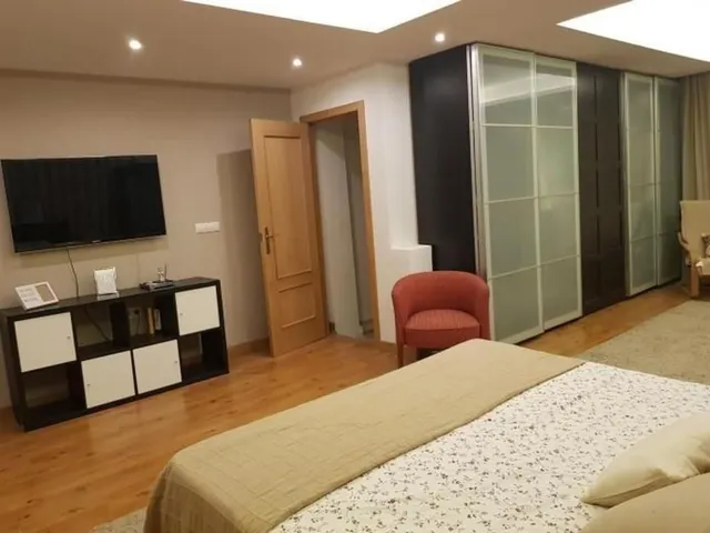 Casa 6 habitaciones 350m² en venta - Zona los Frutales — 17