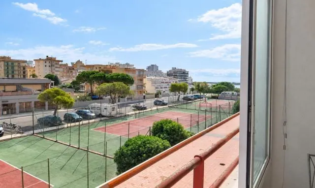 Bonito apartamento en Roses con piscinas comunitarias y vistas abiertas — 10