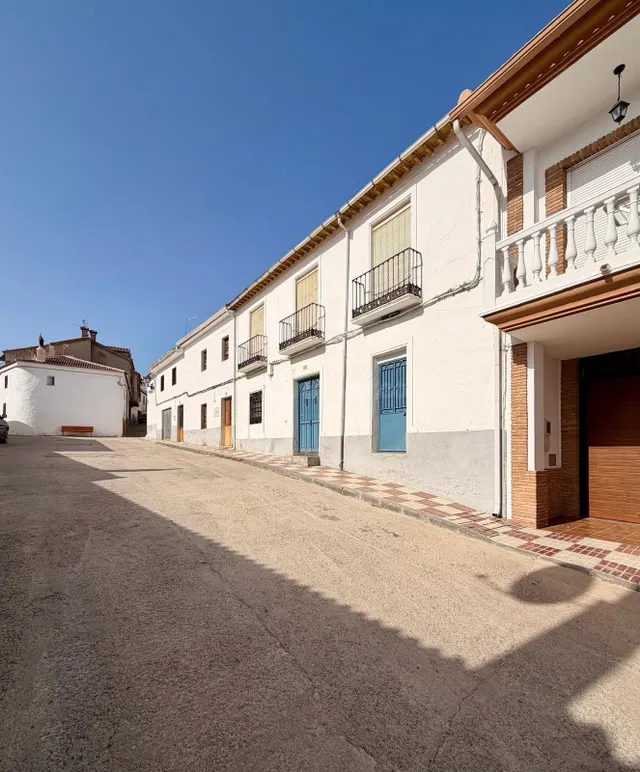 UNA CASA CON HISTORIA. 535 M2 PARA CREAR ALGO ÚNICO EN TORRE - foto 3