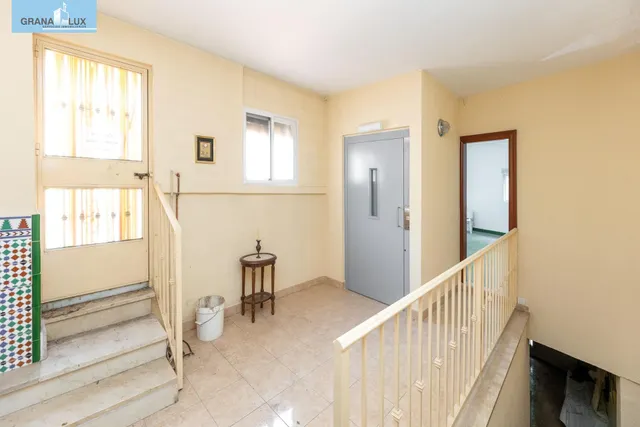 Local + vivienda en Avda. Cadiz — 7