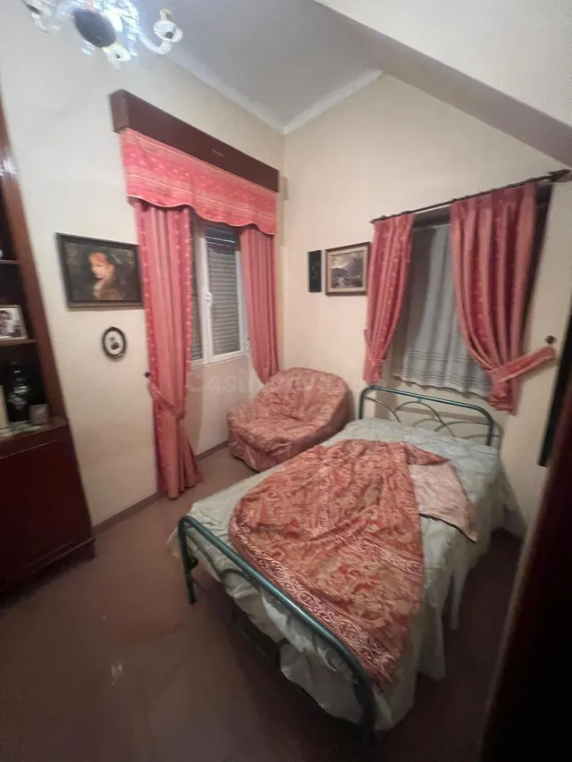 CASA CON GRAN COCHERA