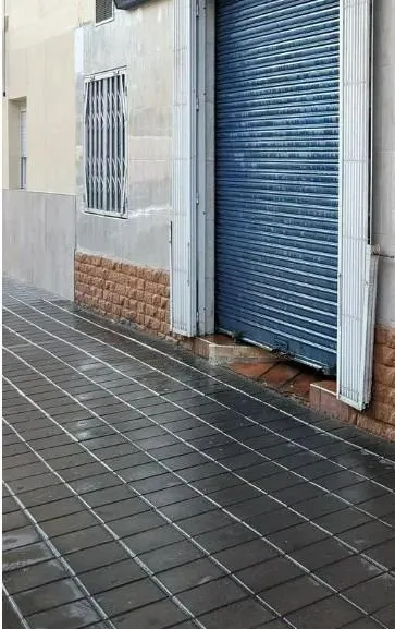 VENTA DE LOCAL COMERCIAL ZONA PLÁ DEL BON REPÓS — 11