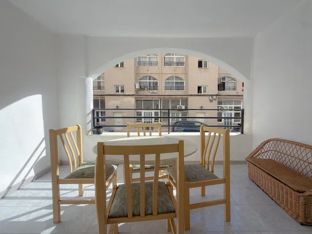 Edificio Galeon. Apartamento para reforma con excelente potencial de inversión + 2 amplias terrazas + piscina comunitaria — 9