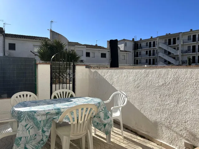 Casa adosada con terraza en Ampuria Brava, Alto Ampurdán. - foto 5
