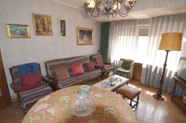 Urbis te ofrece un piso en venta en zona San Juan, Salamanca. — 47