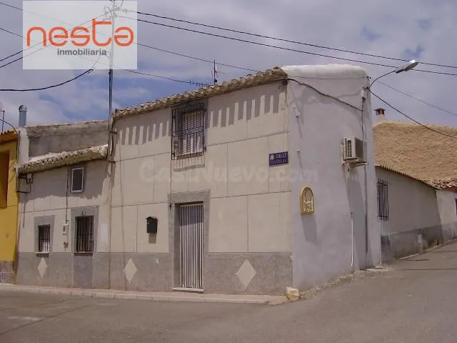 A LA VENTA VIVIENDA UNIFAMILIAR ADOSADA