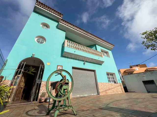 VENTA CASA/CHALET CON VISTAS AL MAR Y MONTAÑA