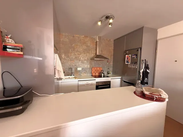 Planta baja moderna (aprox. 63 m2) con 2 dormitorios, 2 baños y amplia terraza/jardín. Gran zona de piscina, cerca del La Zenia Boulevard, ¡y a 15 minutos a pie de la Playa de La Zenia! — 13