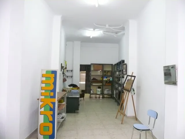 Venta de local comercial en zona Plaza de San Sebastián — 8