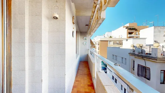 Amplio piso de 141 m2 con cochera y trastero en calle Gonzalo Ximénez de Quesada — 13