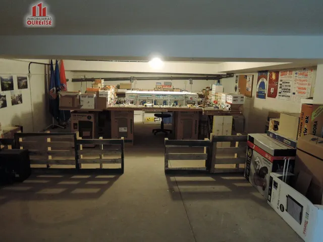 SE VENDE O ALQUILA LOCAL COMERCIAL EN O COUTO. — 9