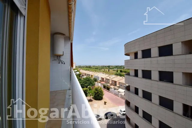 ¡excelente zona! alto, exterior y luminoso con garaje y balcón — 45