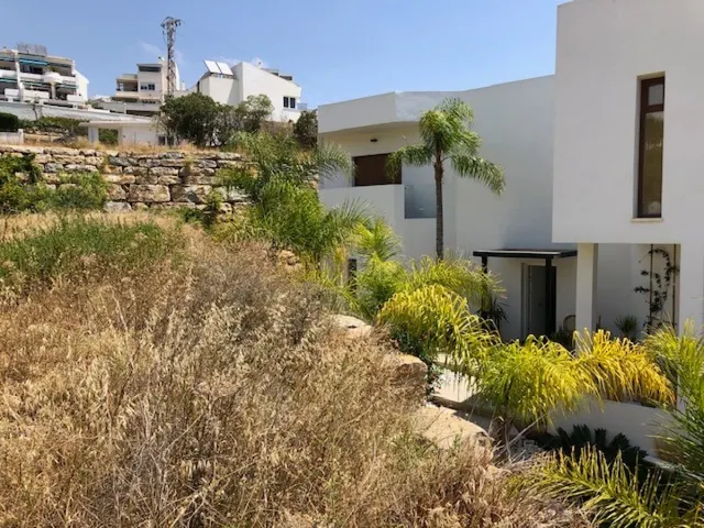 se vende parcela en Benalmadena Costa — 2