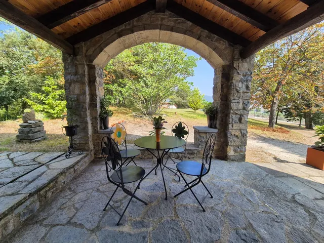 EN VENTA ERMITA EN EL VALLE DE MENA - foto 4