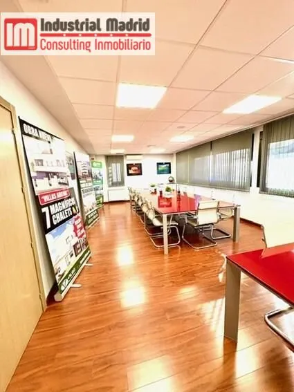 EDIFICIO DE OFICINAS EN ALQUILER Y VENTA EN ARGANDA DEL REY — 15