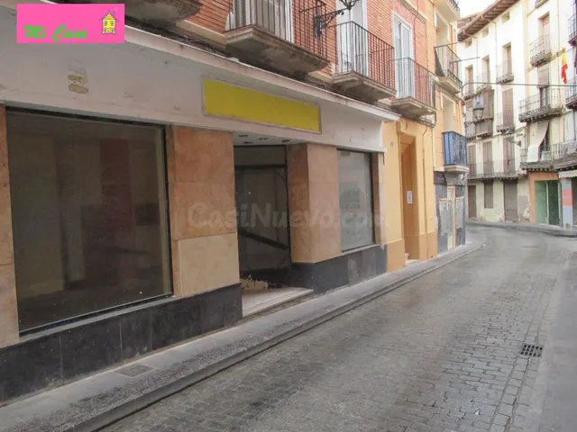 LOCAL COMERCIAL COMPUESTO DE CUATRO DEPARTAMENTOS, UN ASEO,  - foto 3
