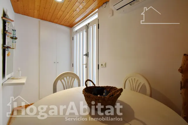 REFORMADO, ACOGEDOR CON TERRAZA EN PRIMERA LÍNEA DE PLAYA — 21