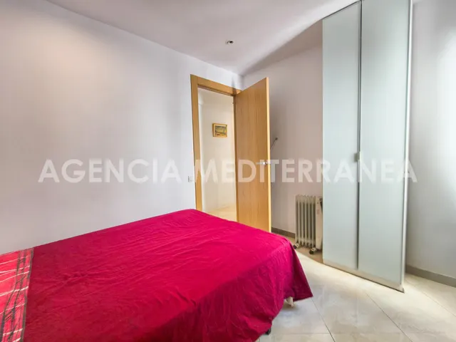 ¡Descubre esta encantadora vivienda, situada a pocos metros del Puerto de Valencia! — 12