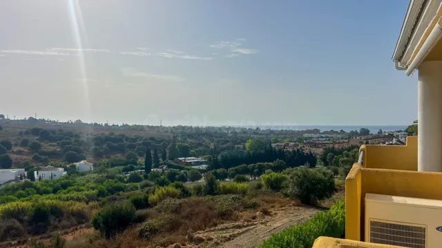 Ático dúplex de 3 dormitorios en Bel Air, Estepona - foto 4