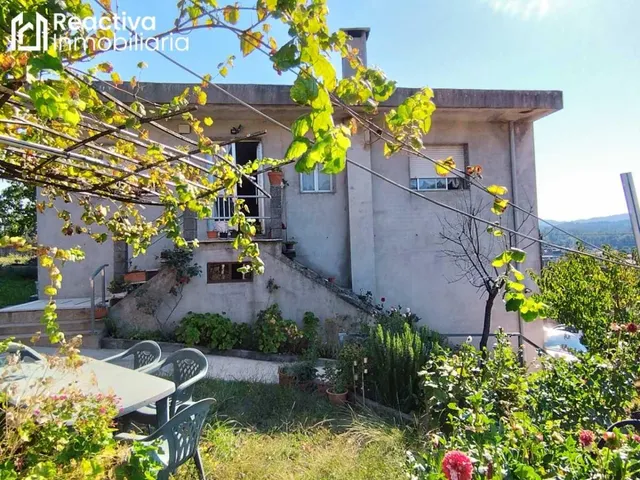 Casa de 3 habitaciones con finca. — 9