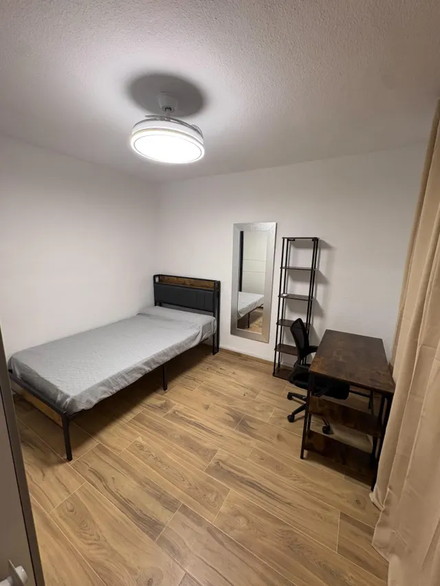 Piso alquiler Granada centro ( zona calle mesones) — 21