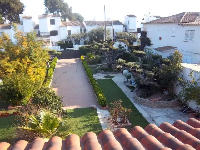 Chalet individual 5 hab. en Vilafortuny. Parcela 1.500 m2. Piscina. — 17