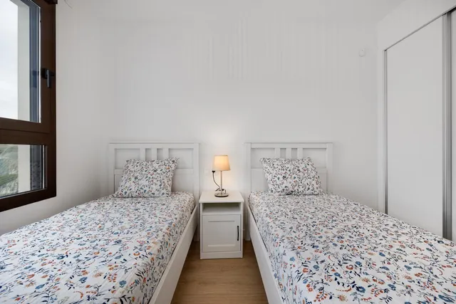 Ático con 2 dormitorios y 2 baños, solárium privado y vistas a la piscina en Villamartín (Orihuela Costa) — 24