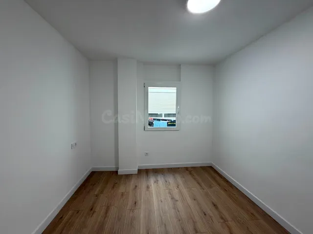 Apartamento con terraza, Alicante, Torrevieja, Playa del Acequión. 3 habitaciones, 108 m2, 90 metros al mar — 20
