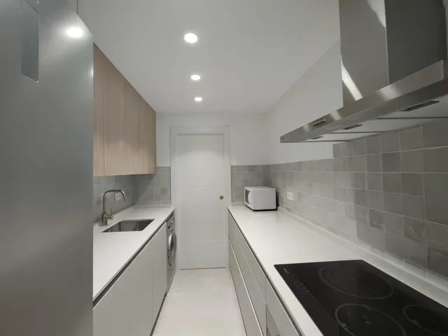 Piso alquiler Avda Madrid, Granada centro. — 21
