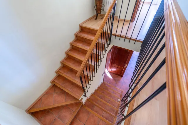 ¡¡ Impresionante chalet dividido en dos viviendas con piscina y zona ajardinadas !! — 29