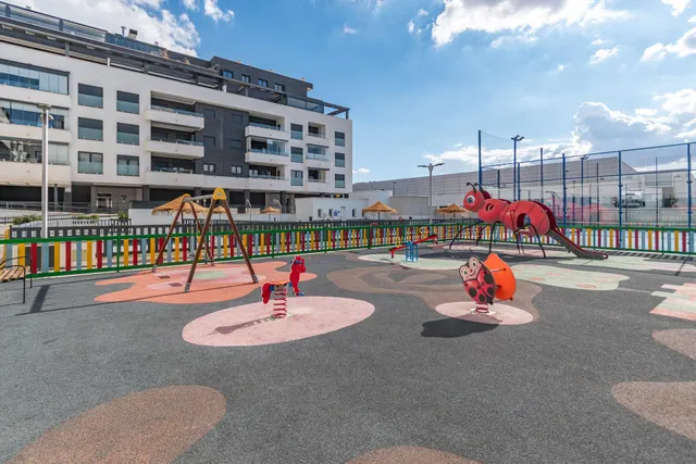 Exclusiva vivienda en Residencial Nevada — Urbanización de lujo junto al Centro Comercial Nevada — 20