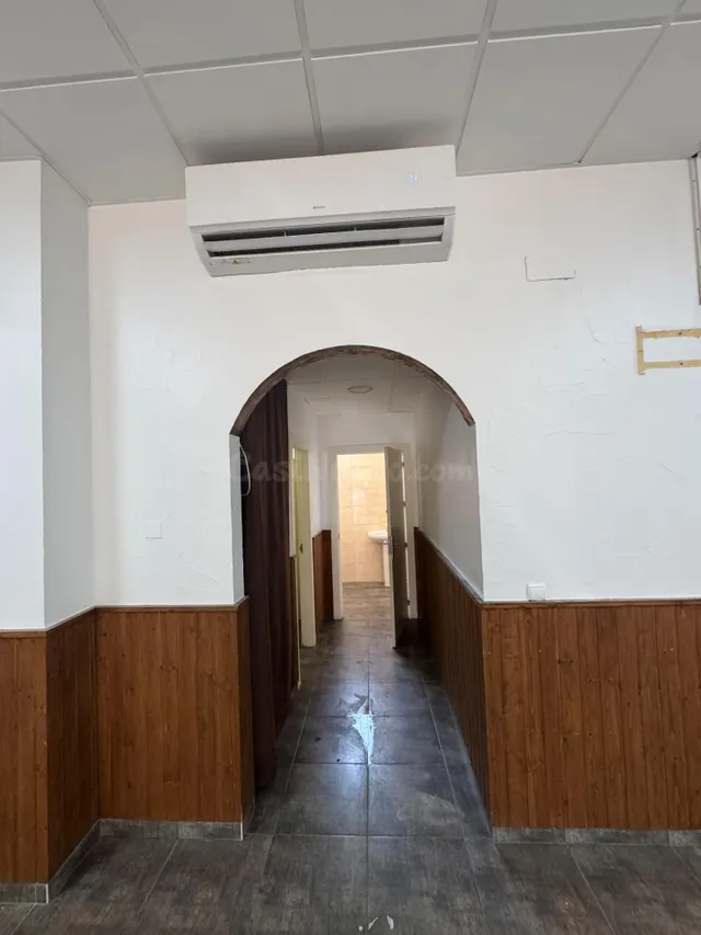 SE VENDE O SE ALQUILA LOCAL EN EL CENTRO DE CASILLAS — 4