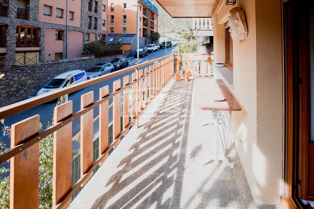 PISO EN VENTA  3 habitaciones, TERRAZA, PARKING Y TRASTERO — 32