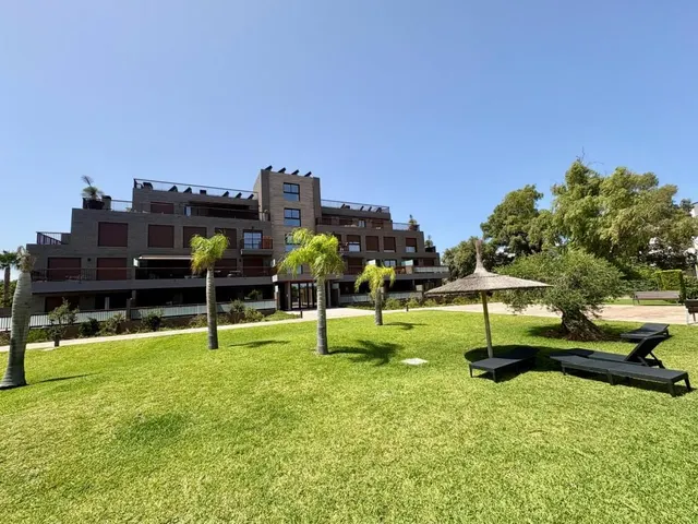 Apartamento 1 habitación 122m² en venta - Puerto — 18