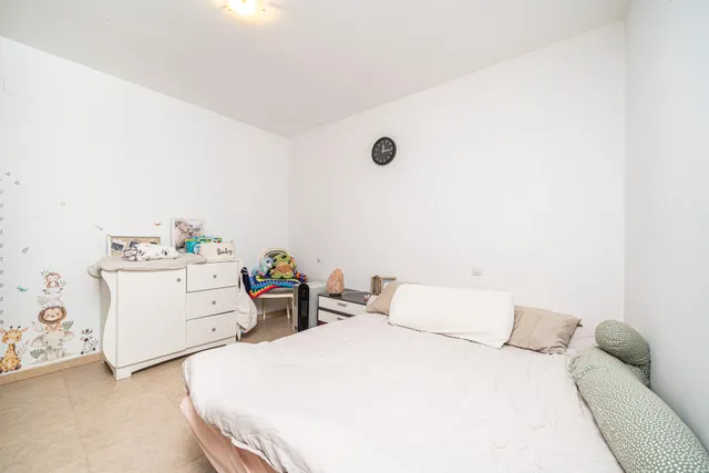 Chalet unifamiliar de 5 dormitorios y 5 baños, con piscina, garaje, ascensor y apartamento de invitados en Peguera (Calvià) — 25