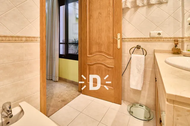 SE ALQUILA BONITA VIVIENDA EN BENETUSSER — 39