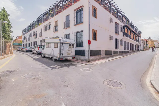 PISO CENTRICO EN LA ZUBIA — 10