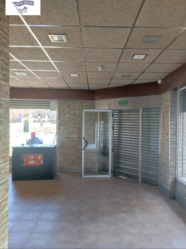 LOCAL EN ZONA SAN PABLO-CARRETERA DE JAÉN — 7