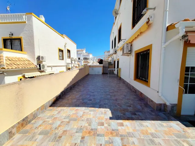 Casa 6 habitaciones 88m² en venta - La siesta — 28
