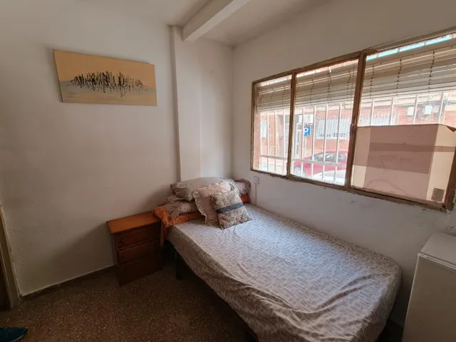 Piso en planta baja de 3 habitaciones con patio en Silla — 12