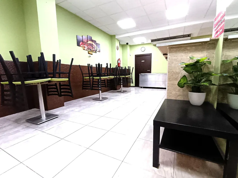 Local y vivienda en planta alta en Ceutí