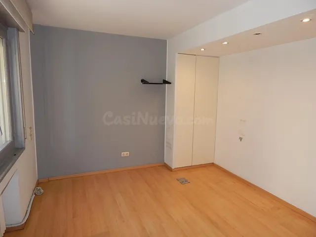 ETXEA, alquila en el centro de Pamplona, oficina de 26 m2 - foto 4